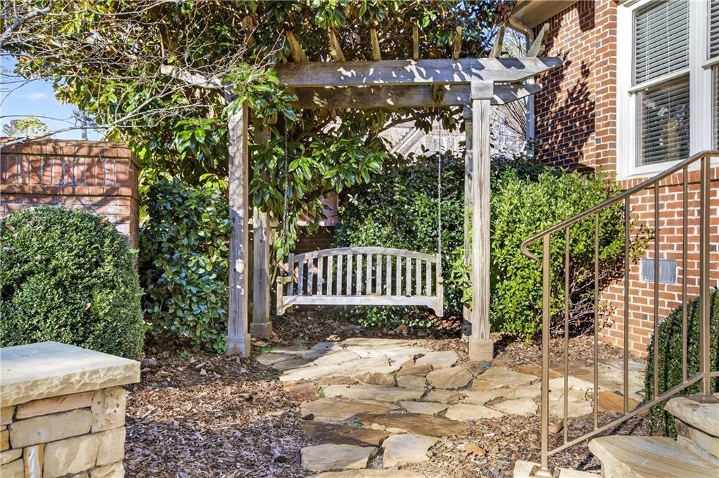 1841 E Gate Cove