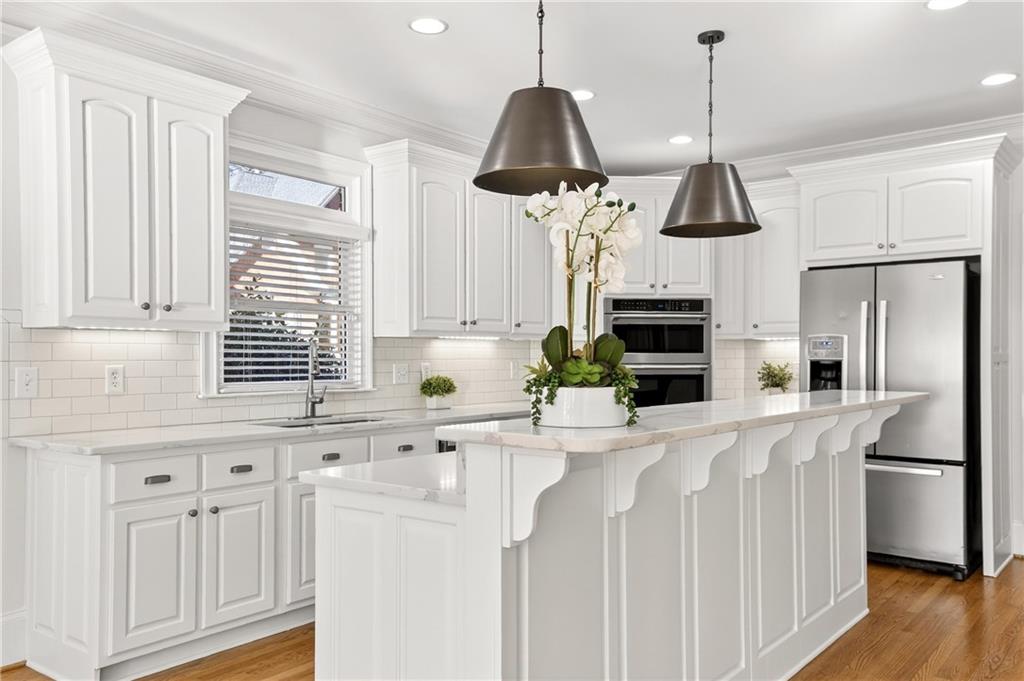 1841 E Gate Cove