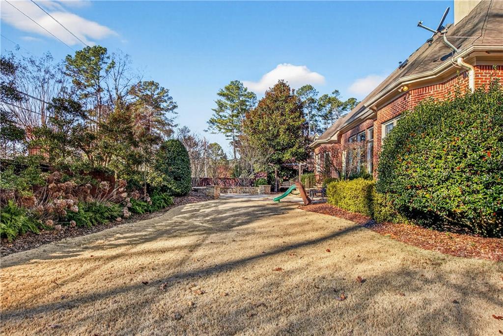 1841 E Gate Cove