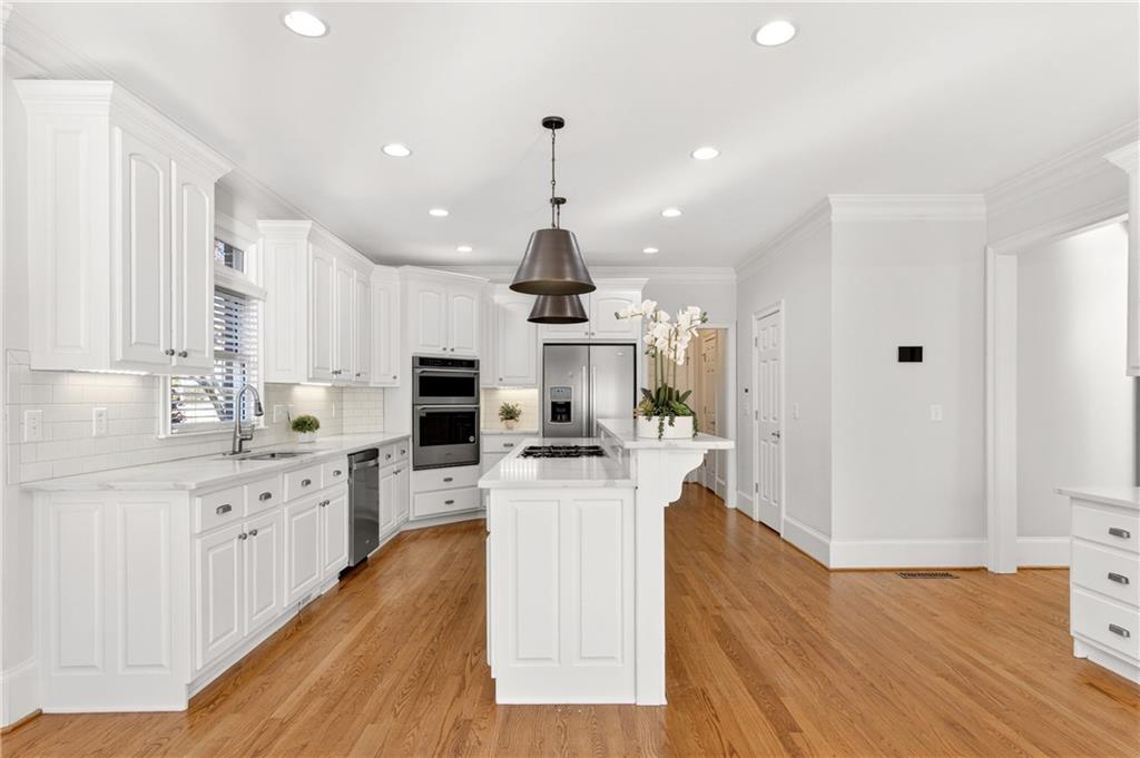 1841 E Gate Cove