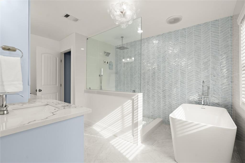 6379 Crosscreek Lane