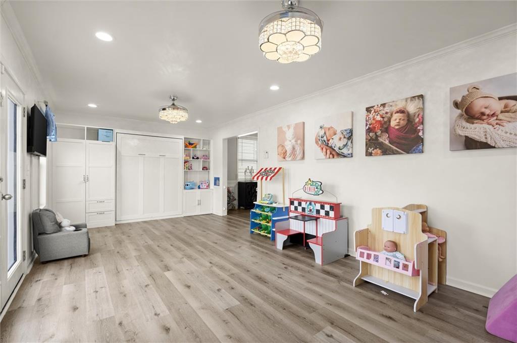 6379 Crosscreek Lane