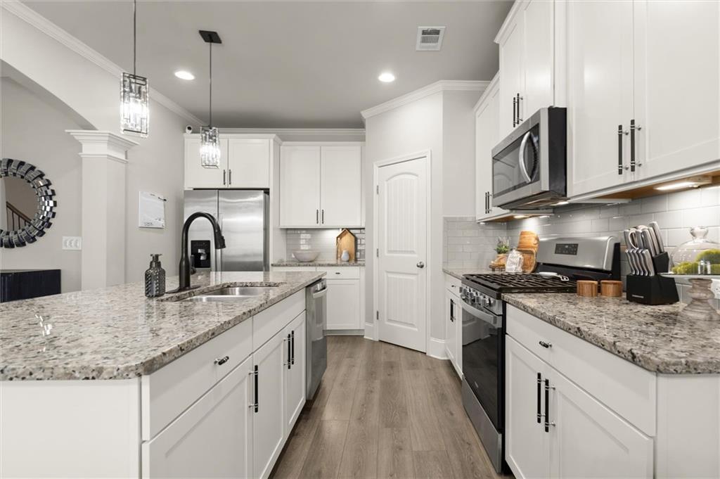 6379 Crosscreek Lane