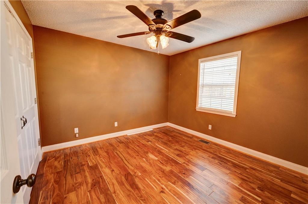 337 Oakland Drive SE