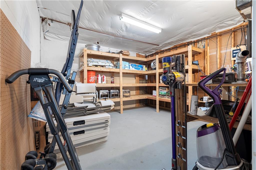 3950 W Cooper Lake Drive SE