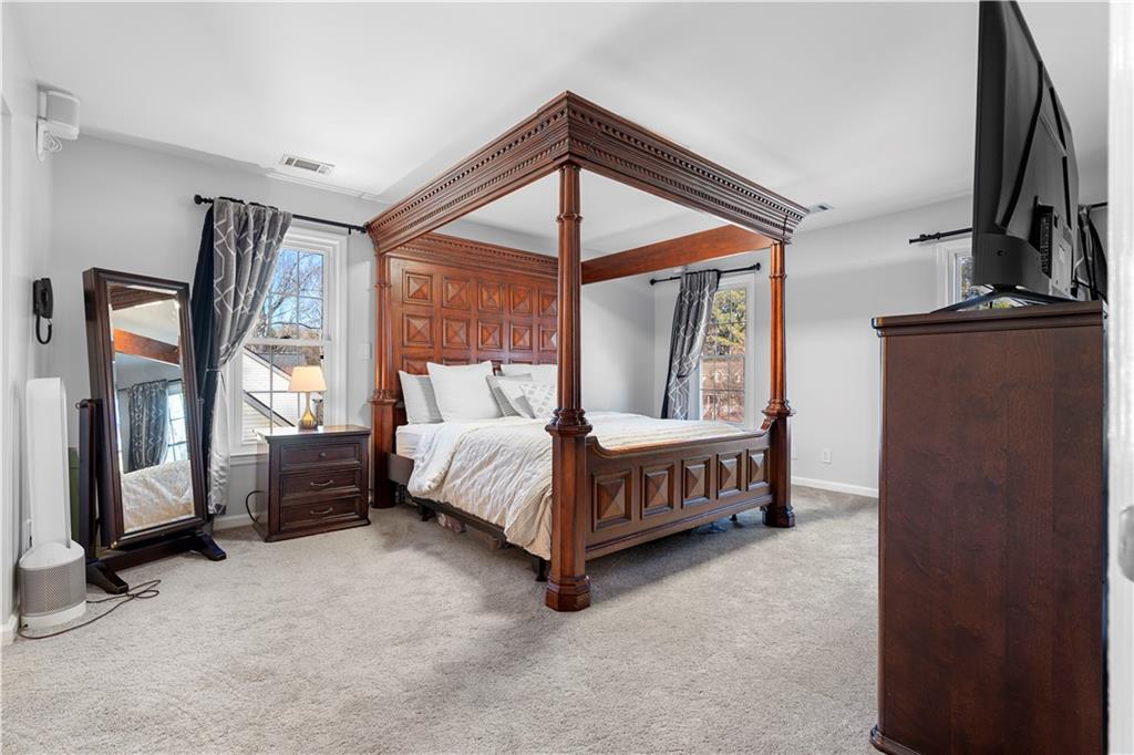 3950 W Cooper Lake Drive SE