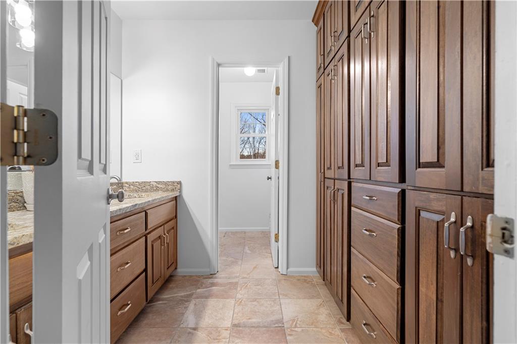 3950 W Cooper Lake Drive SE