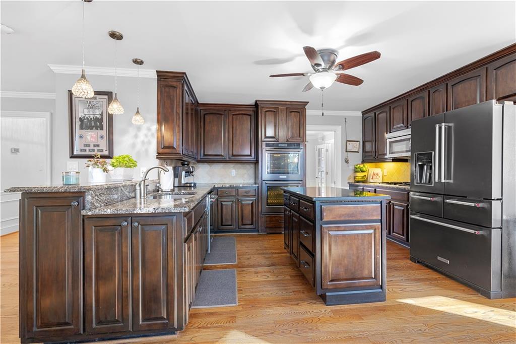 3950 W Cooper Lake Drive SE