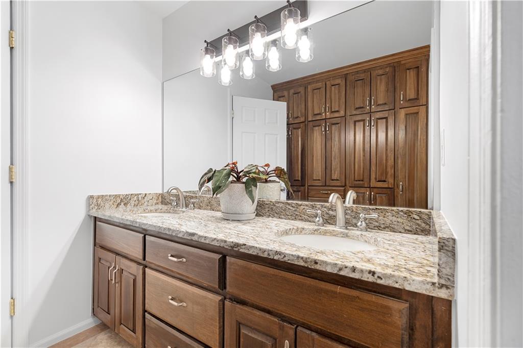 3950 W Cooper Lake Drive SE