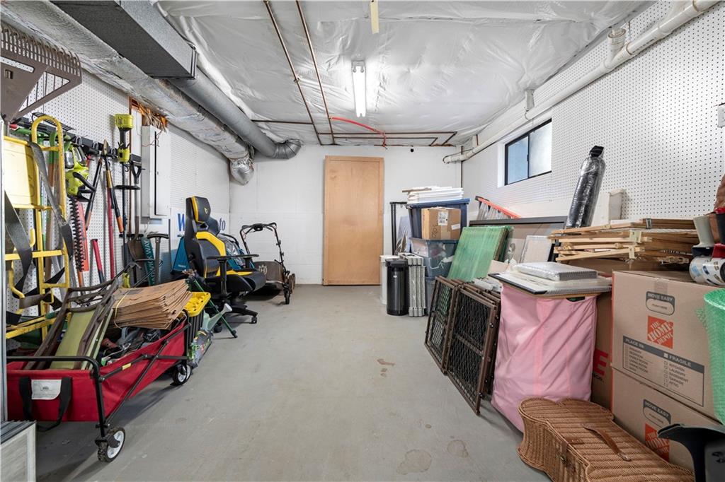 3950 W Cooper Lake Drive SE