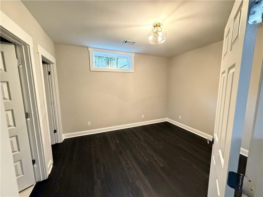 343 Sterling Street NE