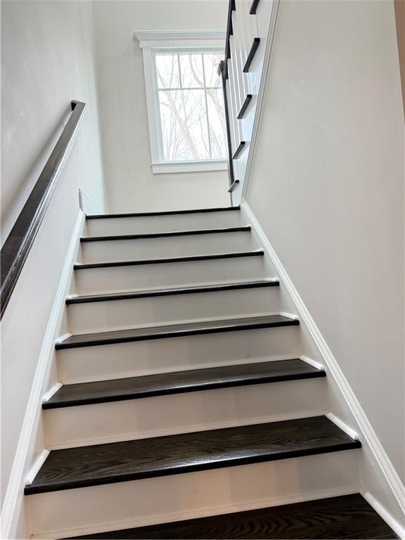 343 Sterling Street NE
