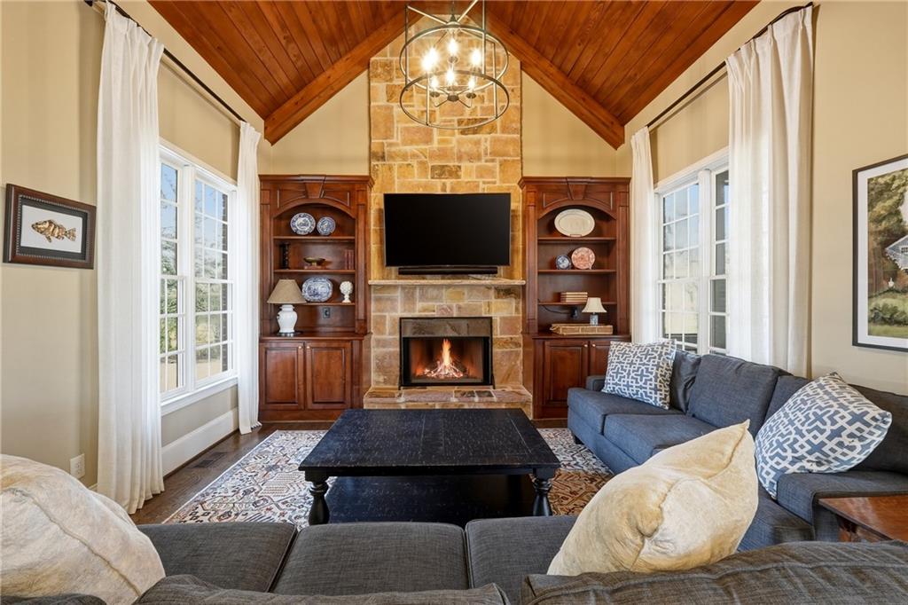 5430 Laurel Oak Drive