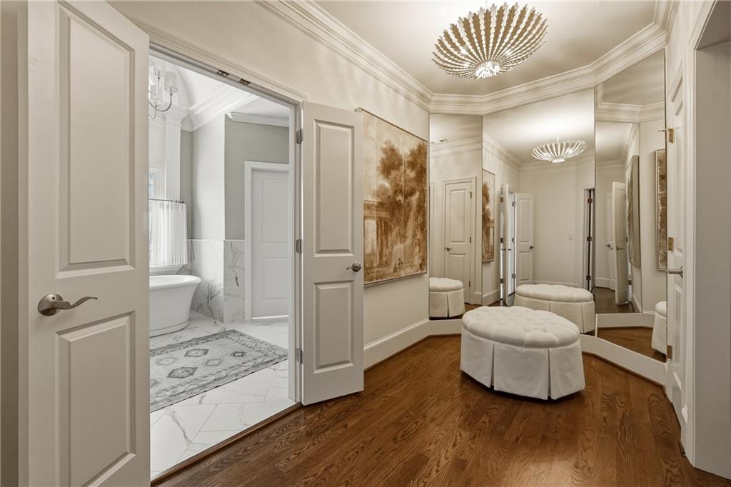 5430 Laurel Oak Drive