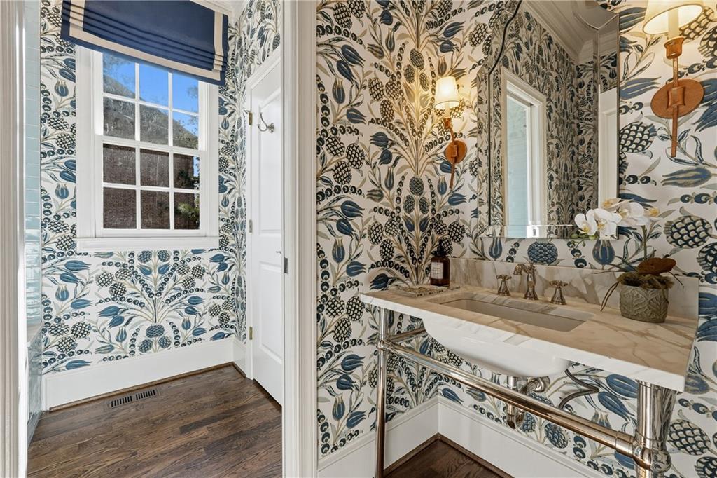 5430 Laurel Oak Drive