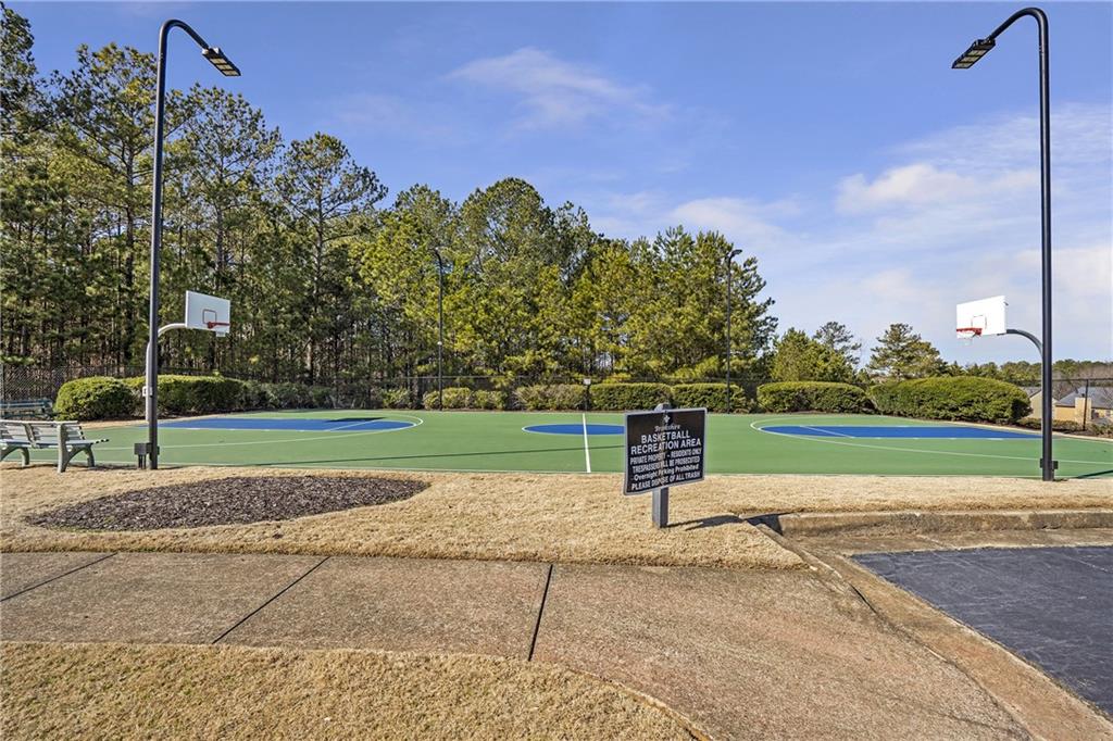 576 Ashland Parkway