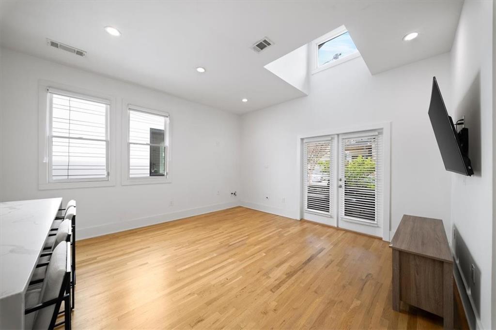 655 Mcgruder Street NE