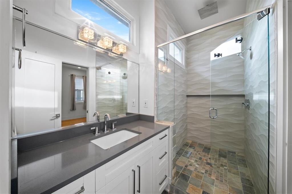 655 Mcgruder Street NE