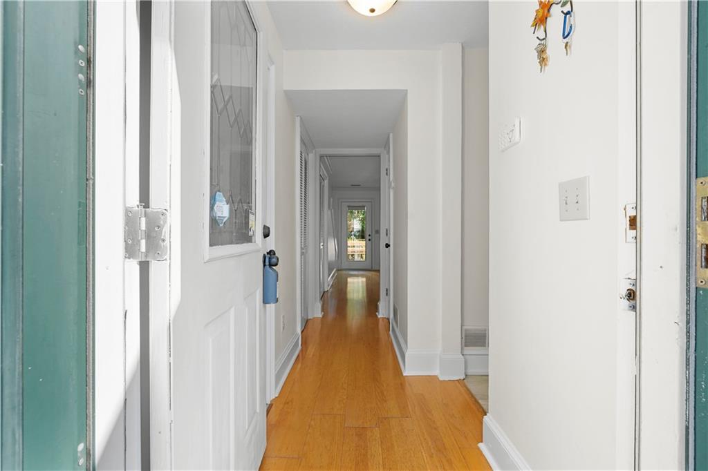 273 Shaded Oaks Lane SE