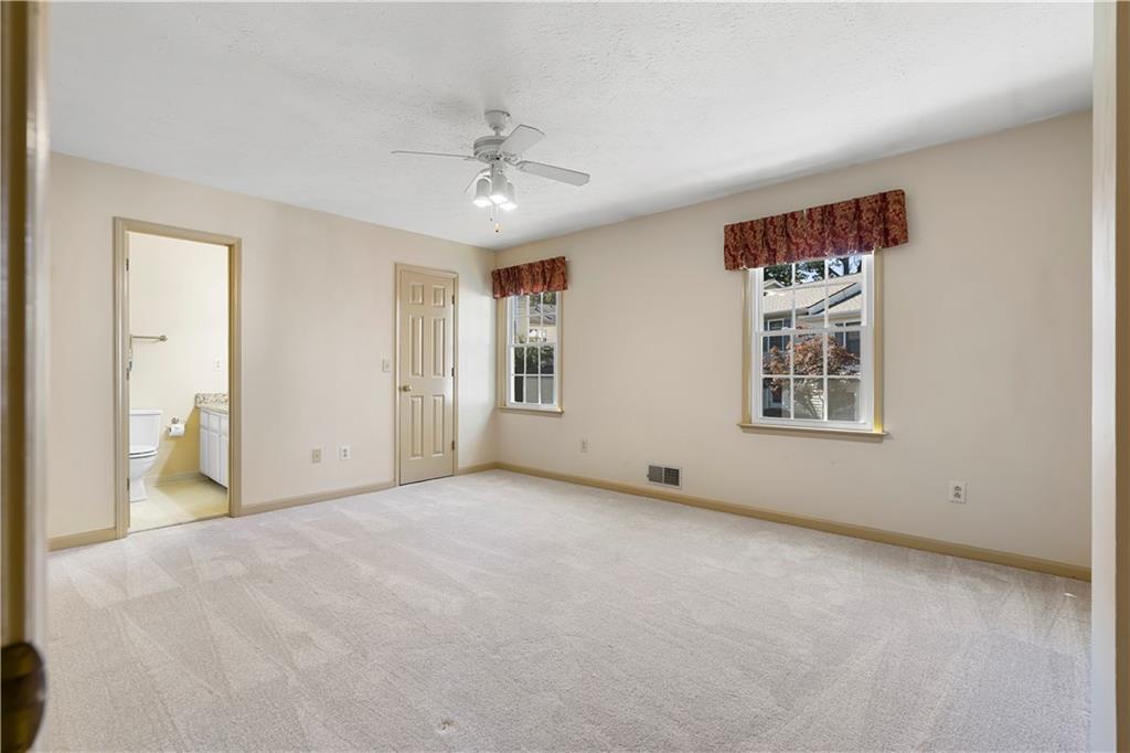 273 Shaded Oaks Lane SE