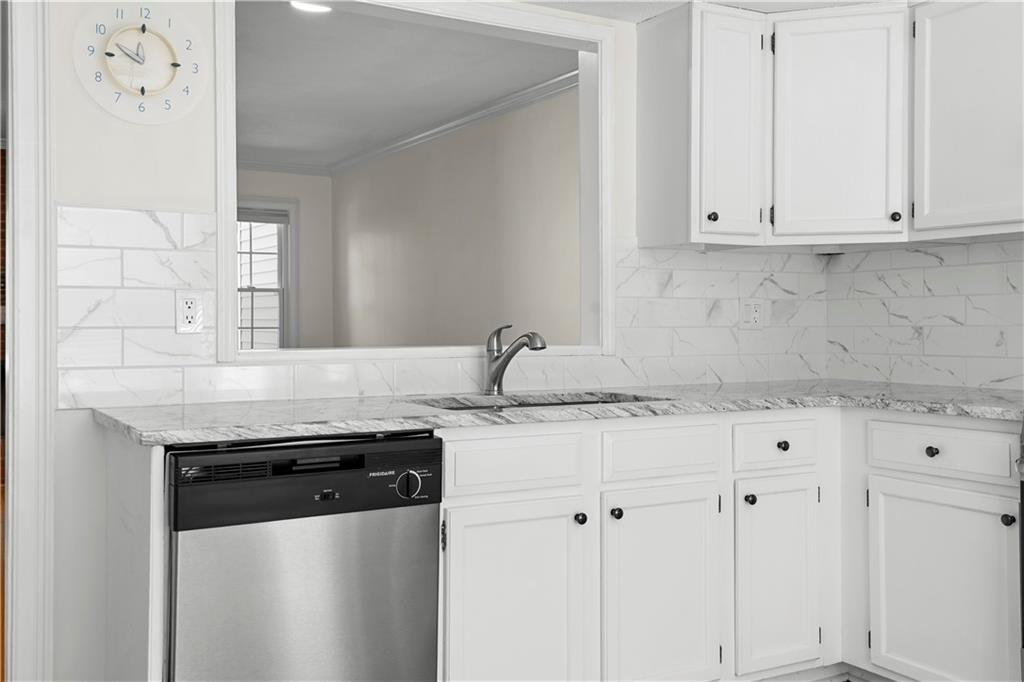 273 Shaded Oaks Lane SE