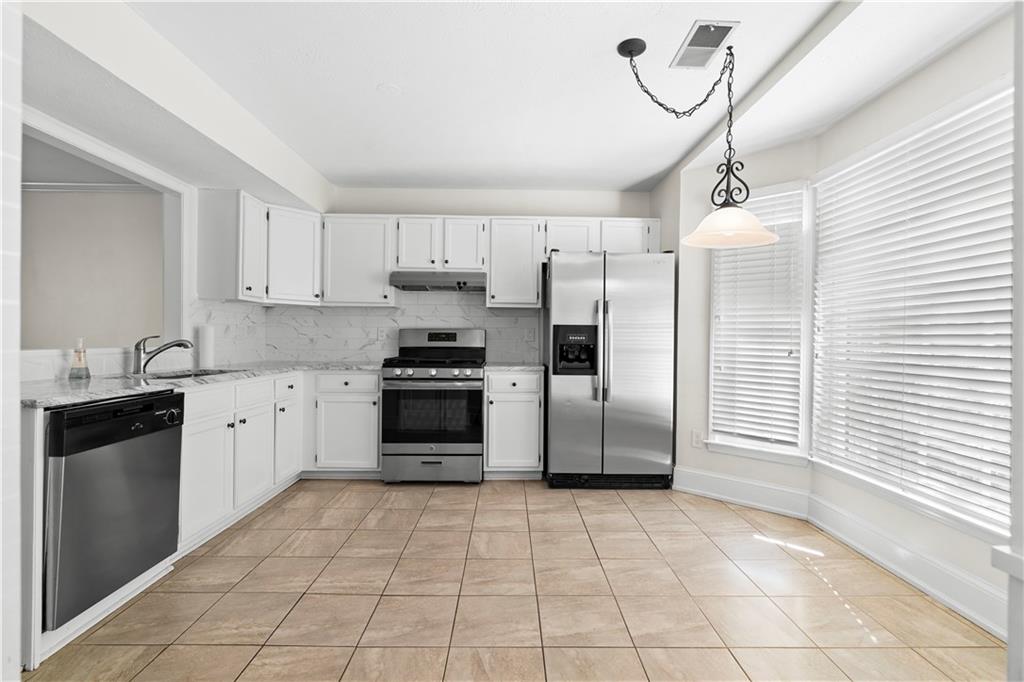 273 Shaded Oaks Lane SE