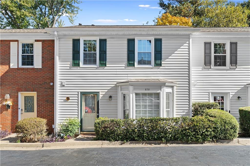 273 Shaded Oaks Lane SE