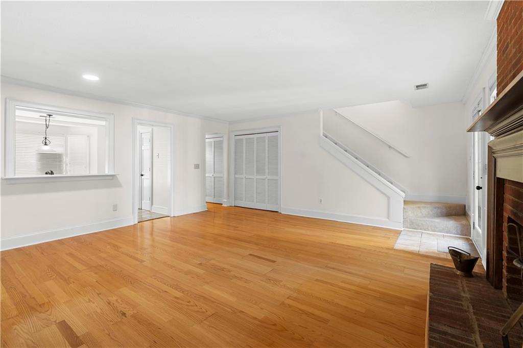 273 Shaded Oaks Lane SE