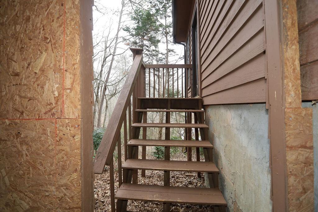 275 Roberts Road