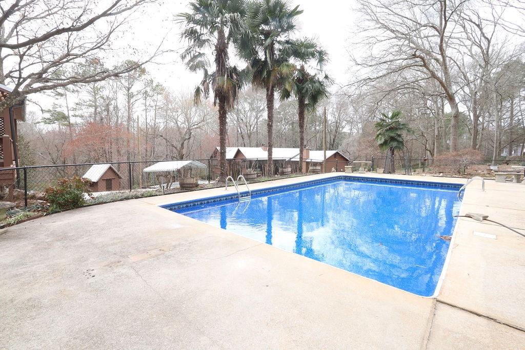 275 Roberts Road
