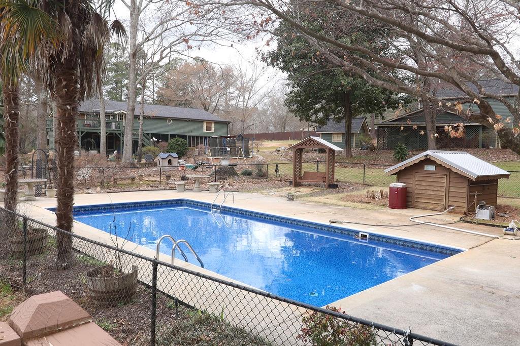 275 Roberts Road