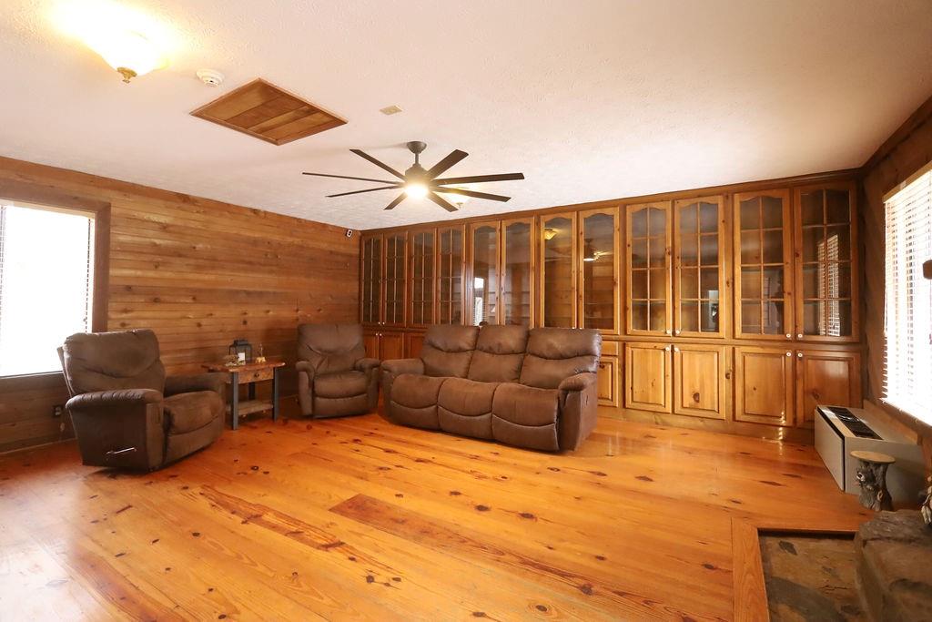 275 Roberts Road