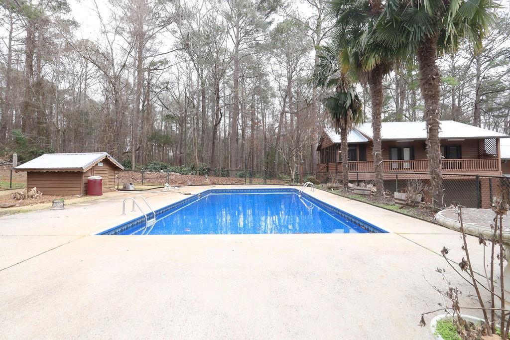 275 Roberts Road
