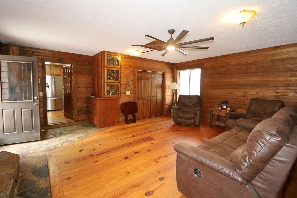 275 Roberts Road