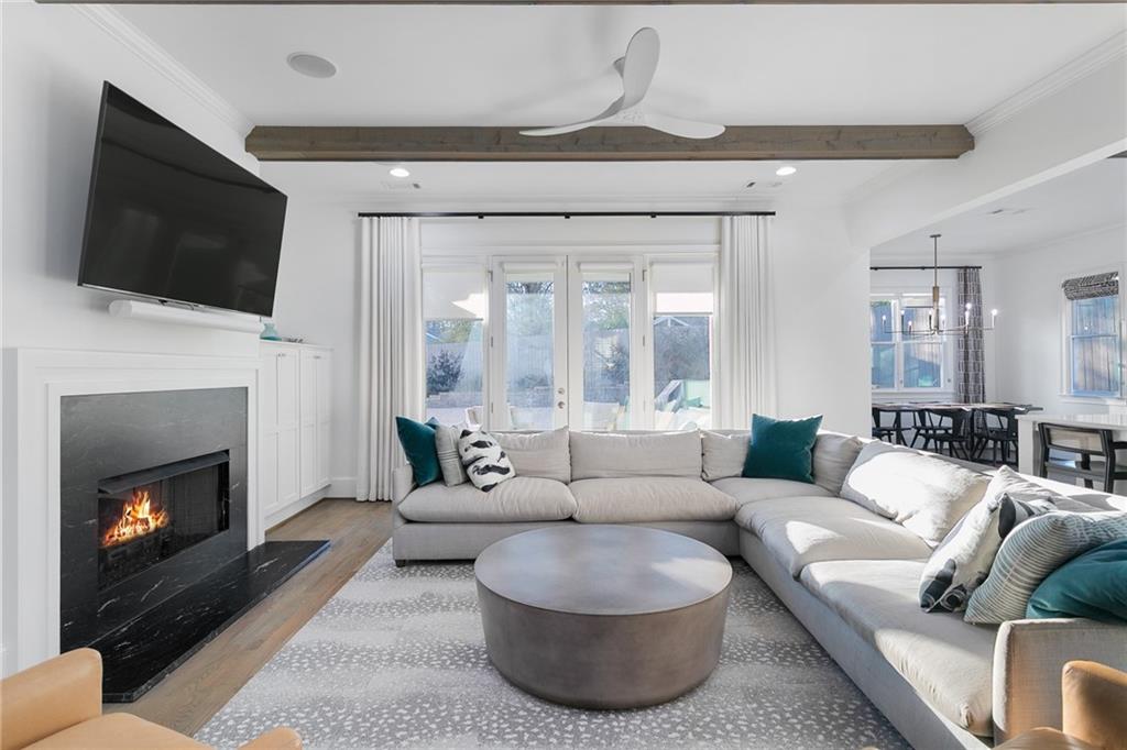 2990 Surrey Lane