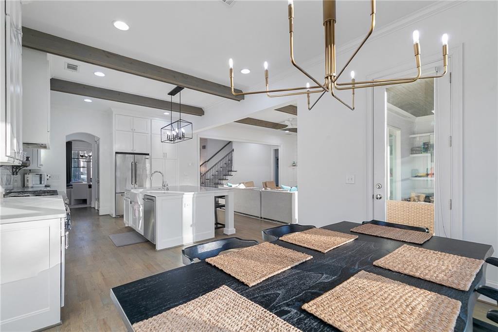 2990 Surrey Lane