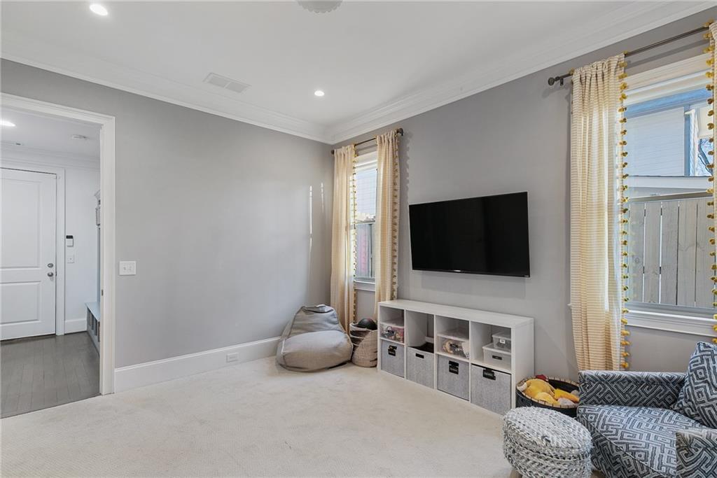 2990 Surrey Lane
