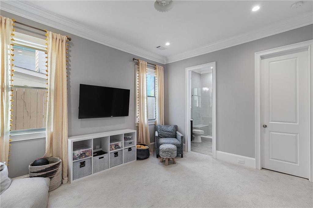 2990 Surrey Lane