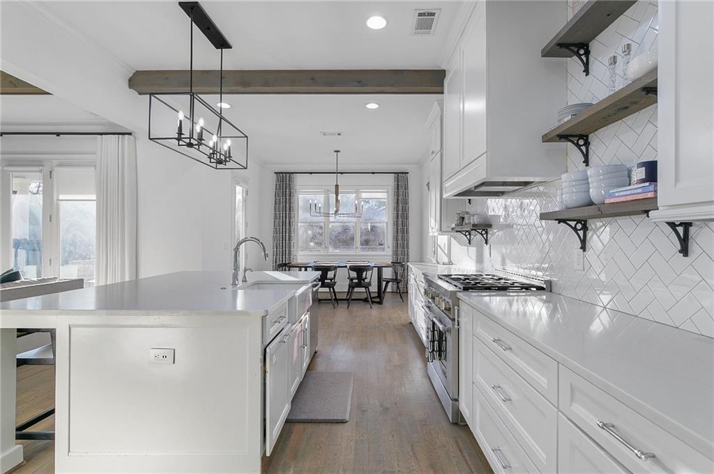 2990 Surrey Lane