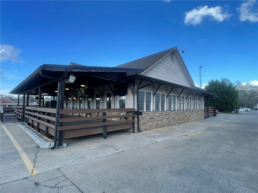 406 N Piedmont Avenue