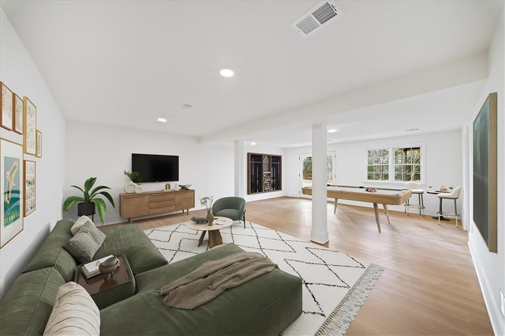 4466 Windsor Oaks Circle