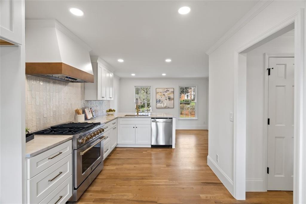 4466 Windsor Oaks Circle