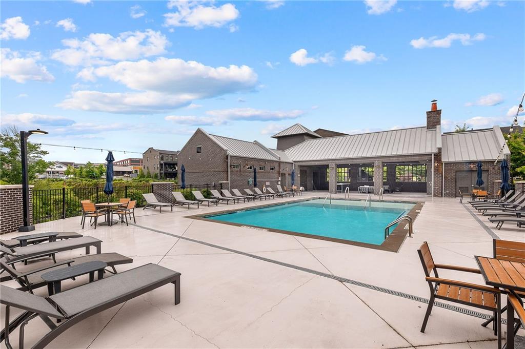 6710 Pippin Walk