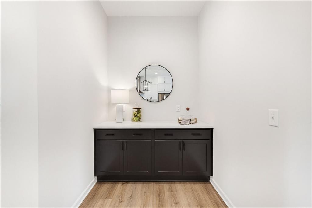 6710 Pippin Walk