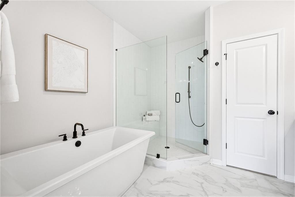 6710 Pippin Walk