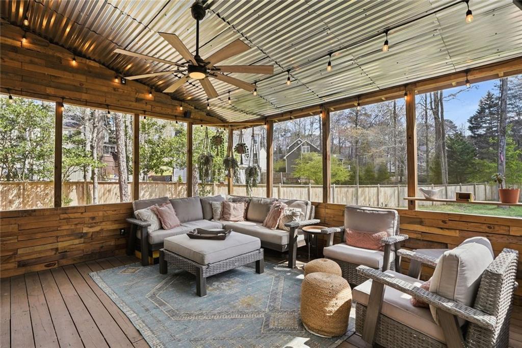 4922 Willow Creek Drive