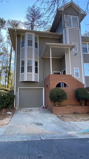 901 Ivy Green Lane SE