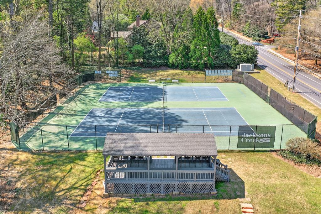 1565 East Bank Drive