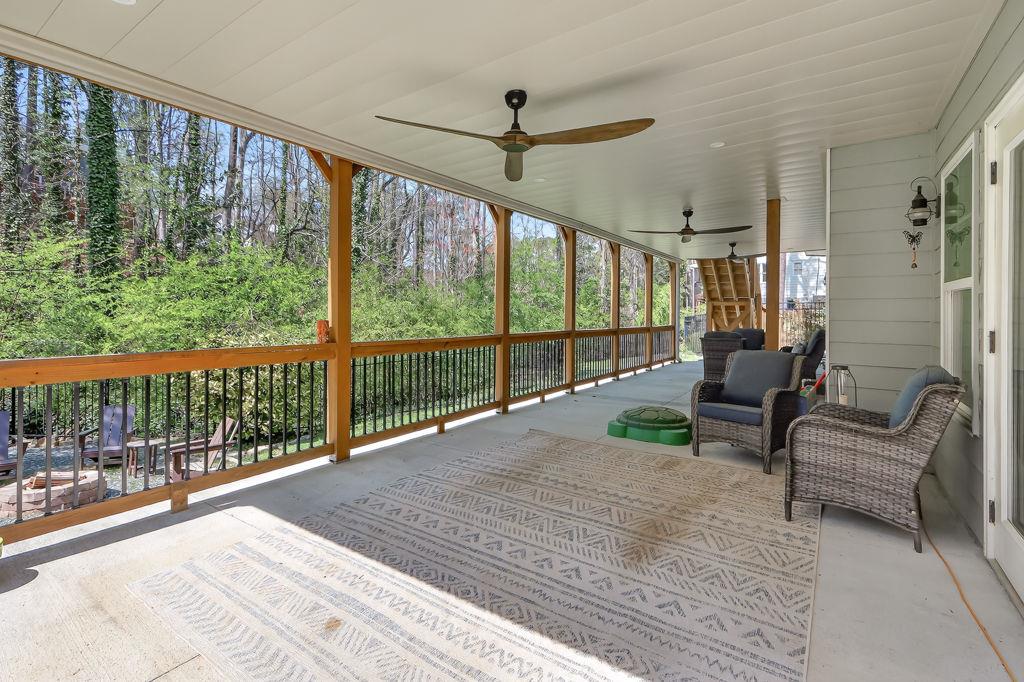 1565 East Bank Drive