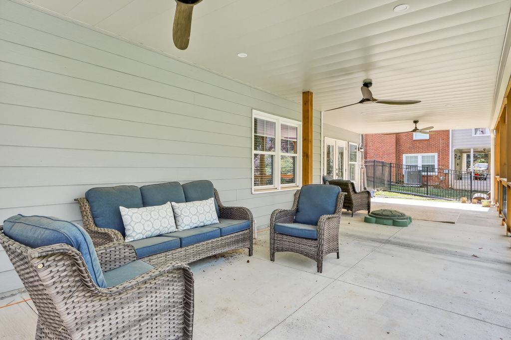 1565 East Bank Drive